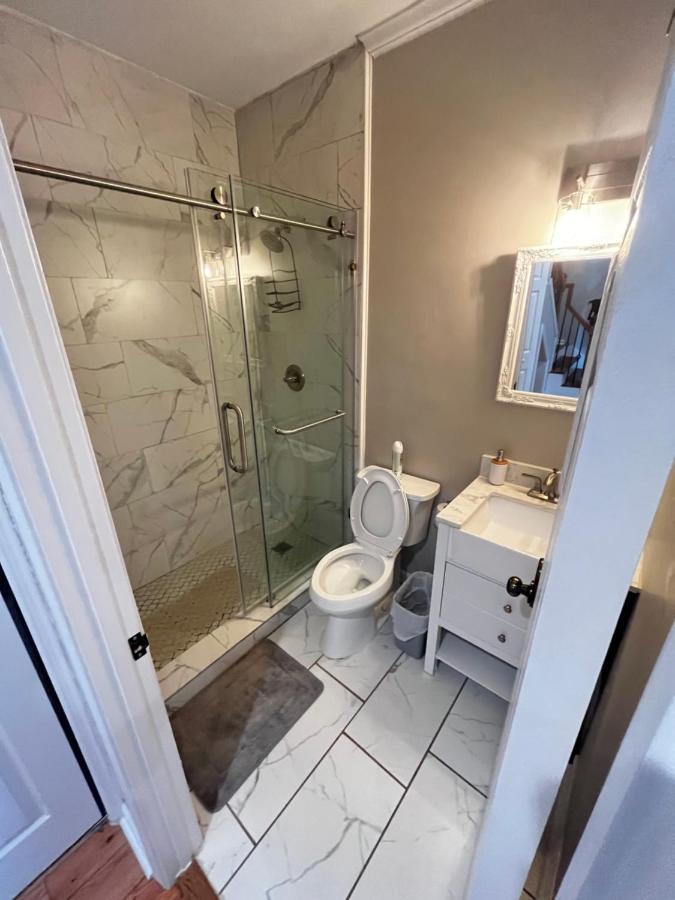 Atlanta Unit 2 Room 3 - Atlanta Bests Kept Secret Private Bedroom & Bathroom Exterior photo